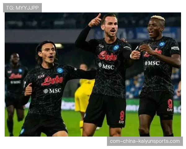 AC米兰强势逆转登顶意甲 那不勒斯首败五大豪门激烈争冠