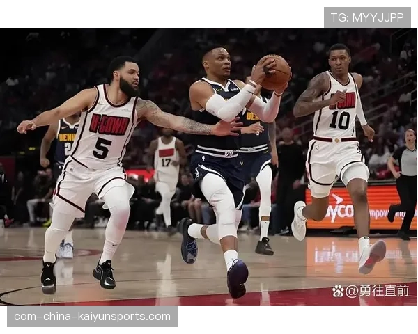 NBA焦点对决：穆雷半场16分4篮板，表现抢眼对抗阿夫迪亚